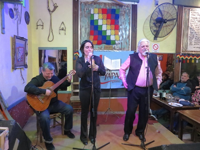 Natalia Vergel y Gustavo Gim&eacute;nez compartieron su propuesta musical en La Yapa
