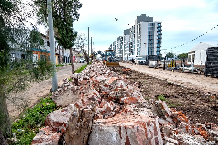 Demuelen el muro del ex Batall&oacute;n 121 para integrar la Villa Ol&iacute;mpica con barrio Las Heras